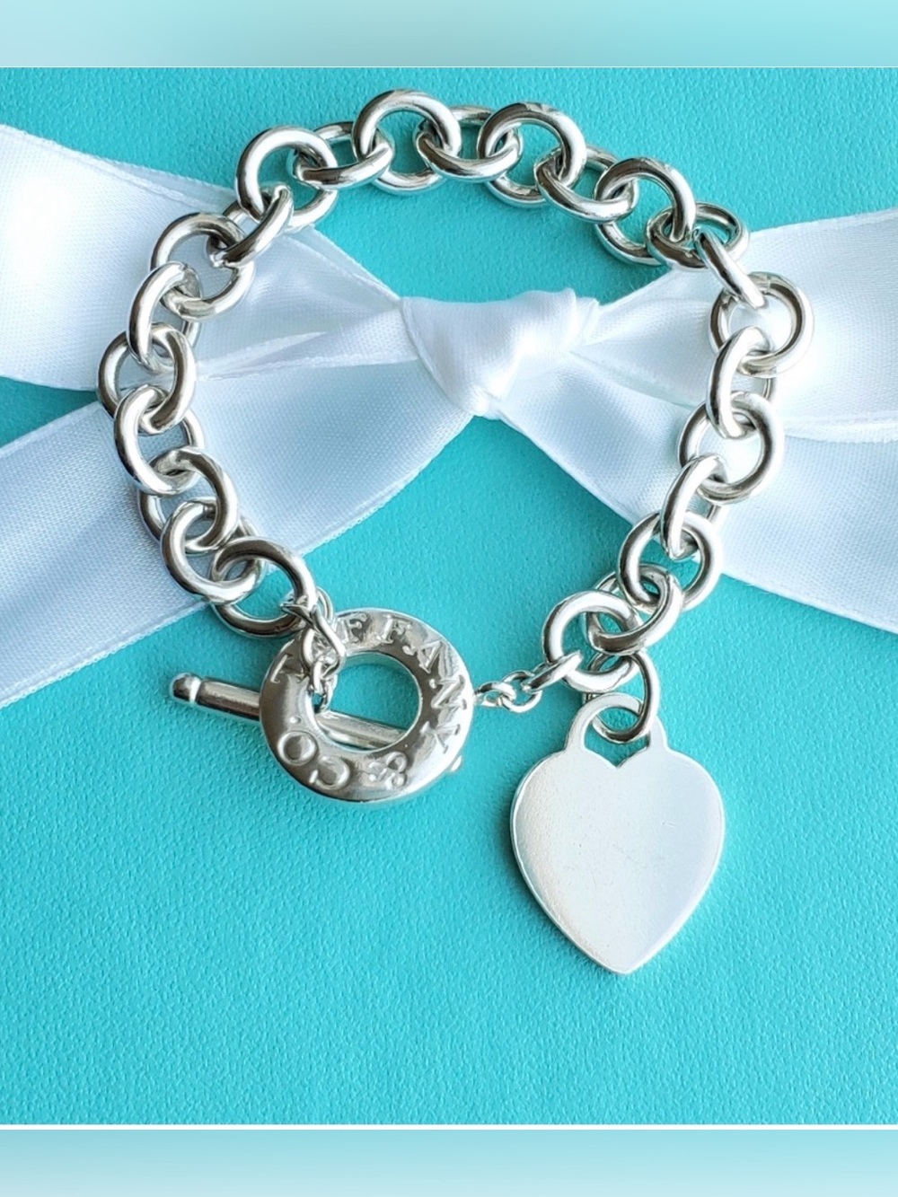 Plain heart tag toggle bracelet